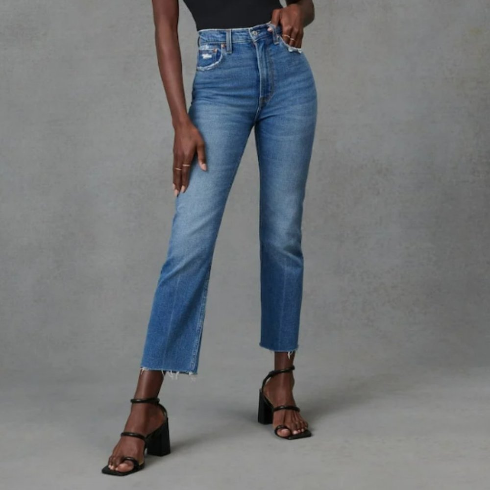 Abercrombie Ultra High Rise Ankle Straight Jean